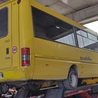 Scuolabus 37 posti con pedana diversamente abili