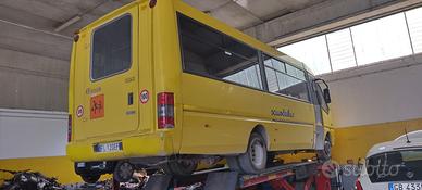 Scuolabus 37 posti con pedana diversamente abili