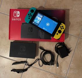Nintendo Switch 2019 + custodia e accessori