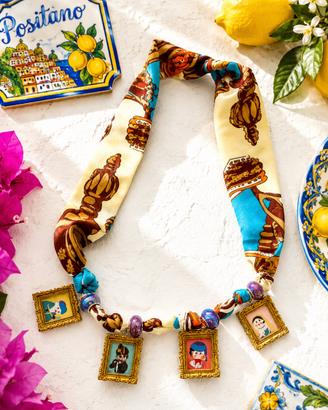 Collana foulard stile Positano con pietre e quadri