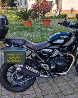 Moto triumph 400x
