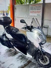 Yamaha x max 400