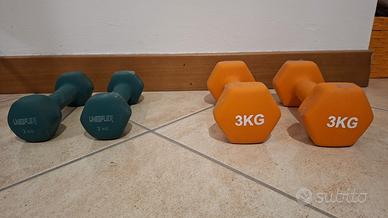 attrezzatura palestra per allenamento casalingo