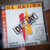 CD ONE NATION ONE STATION RADIO DEEJAY usato