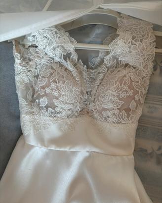 Abito da sposa nuovo in Mikado