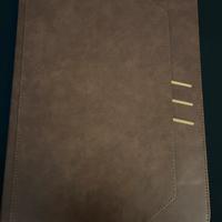 Custodia per tablet in pelle