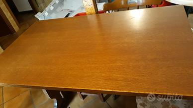 tavolo legno tirolese e 4 sedie