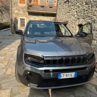 Jeep avenger 10/2024 km 17,700 benzina