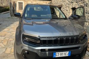 Jeep avenger 10/2024 km 17,700 benzina