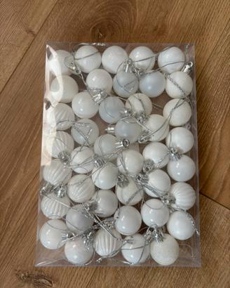 Palline bianche albero di Natale