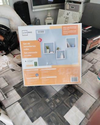 set di tre mensole a cubo