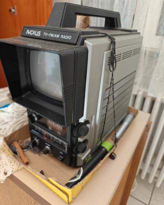 televisore portatile vintage 