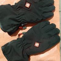 guanti riscaldanti  leggere didascalia euro 30