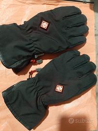 guanti riscaldanti  leggere didascalia euro 30