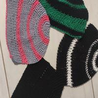 4 cappelli creati a mano con cotone