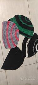 4 cappelli creati a mano con cotone
