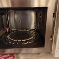 Forno microonde.