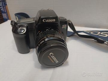 macchina fotografica Canon a rullino 