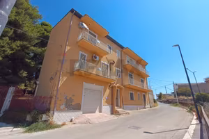 Casa Semindipendente - Favara