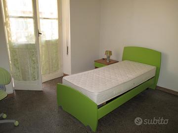 Ampie singole con balcone per ragazze - V. Turati