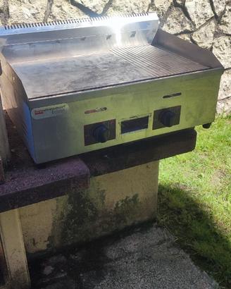 barbecue piastra professionale