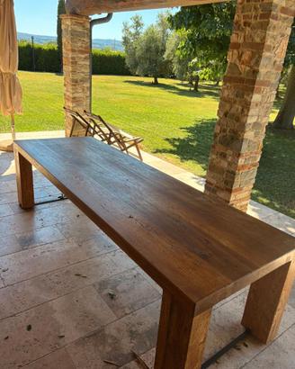Grande Tavolo in legno da esterni