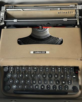 Macchina per scrivere vintage Olivetti Lettera 22
