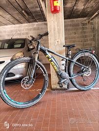 Bicicletta elettrica Cube 29 front