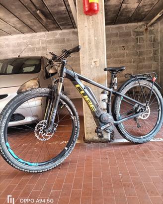 Bicicletta elettrica Cube 29 front