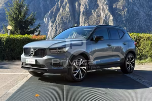 VOLVO XC40 T3 Geartronic R-design