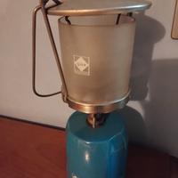 lampada camping gaz carica + una cartuccia.