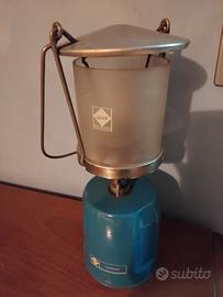 lampada camping gaz carica + una cartuccia.