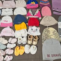 Lotto neonata da 0 a 3 anni cuffie , calzini , ecc