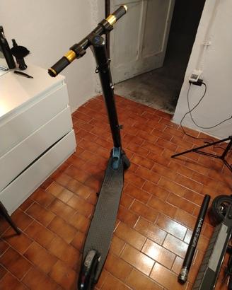 monopattino elettrico ninebot