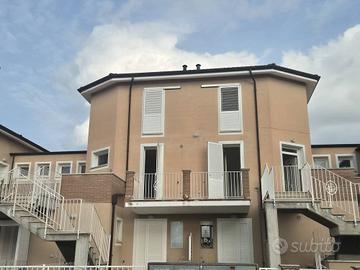 Villa di 136 m² con 4 locali e box auto doppio a R