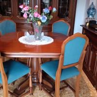 BEL TAVOLO CON 4 SEDIE