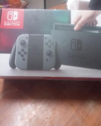 Nintendo switch 1 + gioco (Animal Crossing)