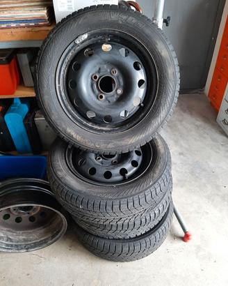4 cerchi ferro R14