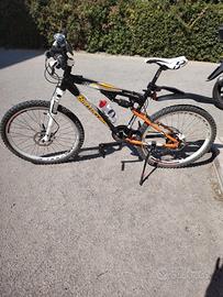   Bicicletta MTB 