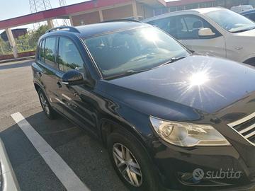 Auto  tiguan