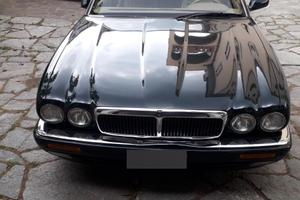 Jaguar xj6. 3.2