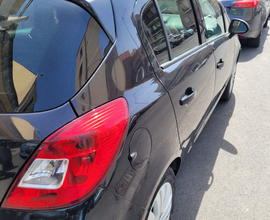 Opel. Corsa. 1.2 benzina. Gpl
