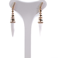 Orecchini con onice bianco