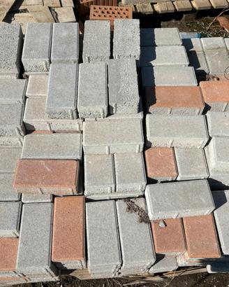 Mattoni  autobloccanti per pavimentazione