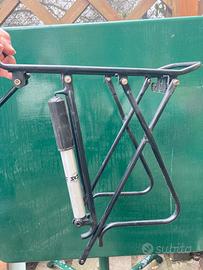 Portapacchi bici  e pompa posteriore nuovo