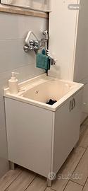 Lavabo e mobile lavanderia