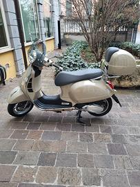 VESPA GTS 310  leggi tutto