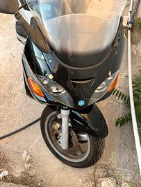 Piaggio x9
