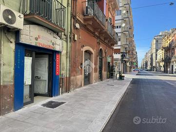 NEGOZIO A BARI
