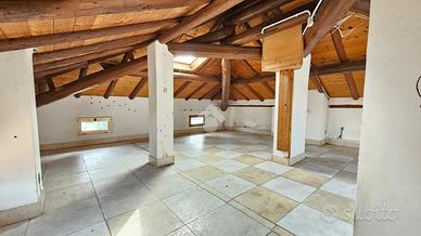 2 LOCALI A MONTECCHIO EMILIA
